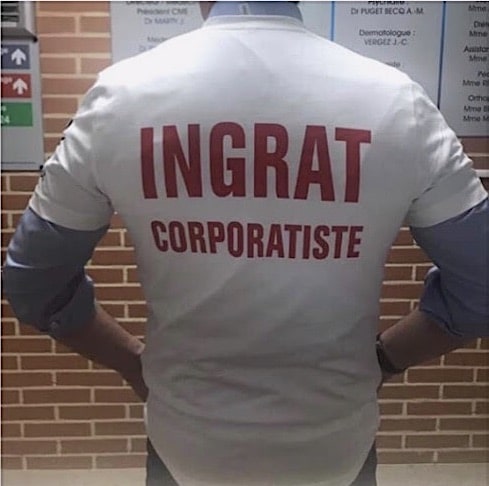 T-shirt Ingrat derrière